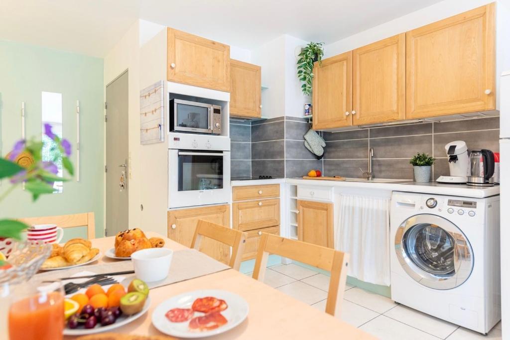 Bao Location - Ideal Pro & Groupe - Calme - Lumineux - Wifi - Terrasse - Jardin - Plage A 2Km - Proche Centre Ville, Gare, Commerces - Parking Prive Tolone Esterno foto